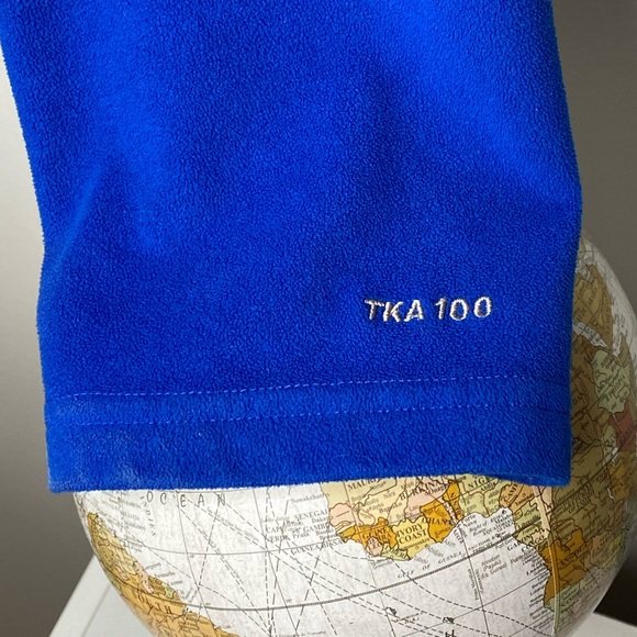 North Face Fleese Zip up Sweater - Picture 3 of 5